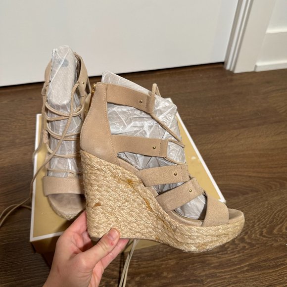 Michael Kors Beige Lace-up Wedges Size 5 - Picture 8 of 9